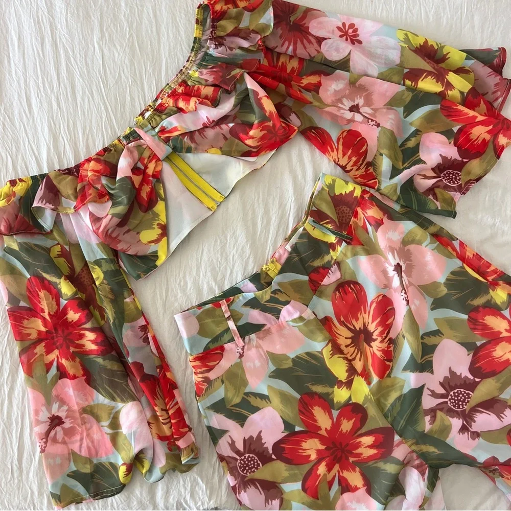 NWT L’ATISTE by Amy Tropical Floral Off-Shoulder Two-Piece Set - Picture 5 of 8